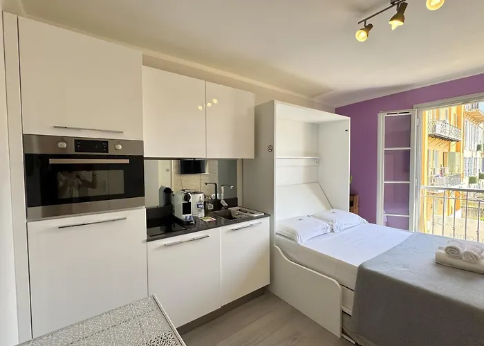 Aparthotel Riviera Nice Cote D\'Azur - Old Town - Studio Ac - Sea View - 50M Promenade Des Anglais- La Maison Linda