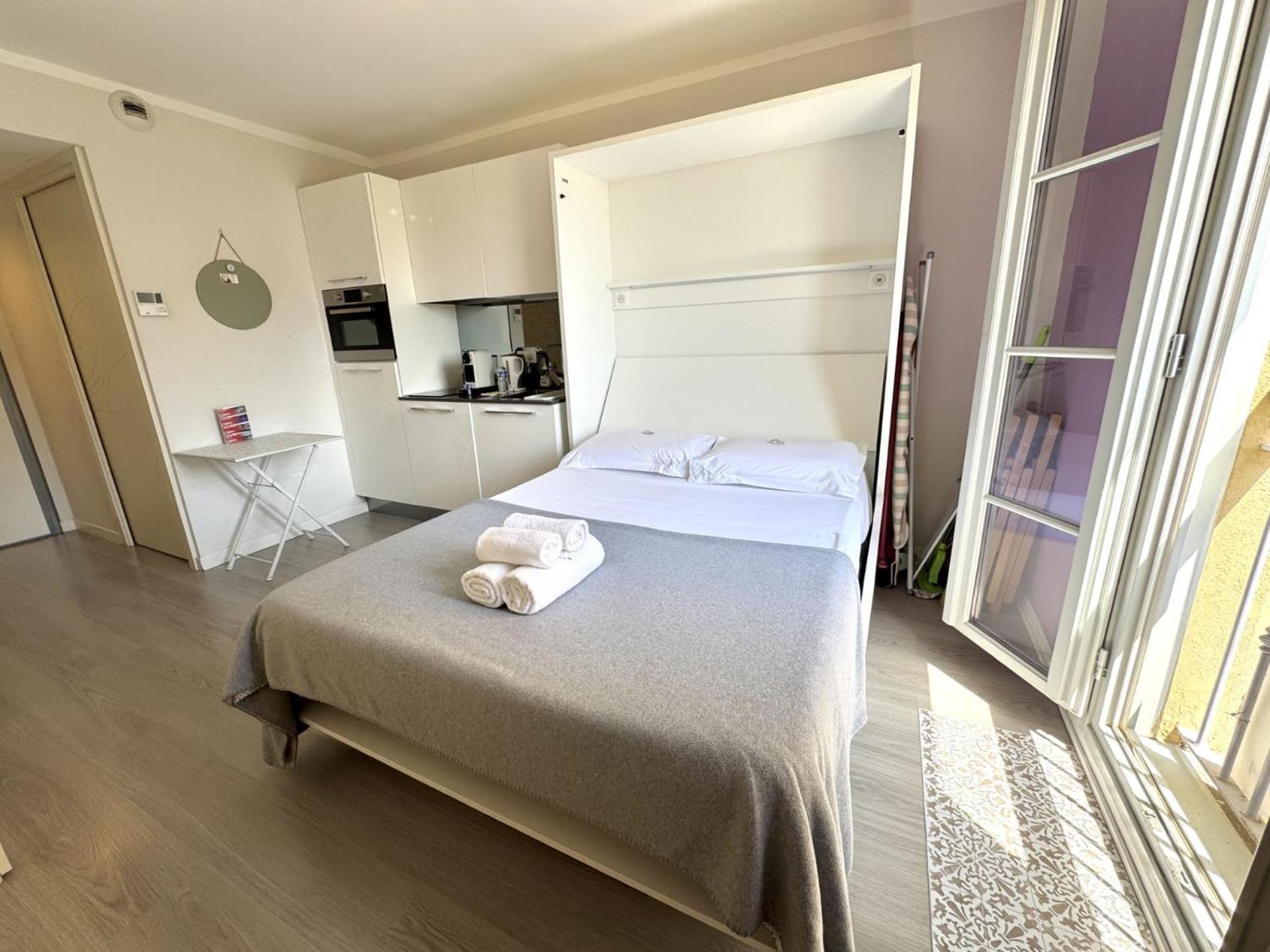 Riviera Cote D'azur - Old Town - Ac - Sea View - 50m Promenade Des Anglais- La Maison Linda Appartamento Nizza